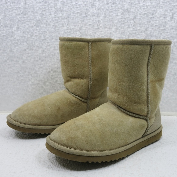 UGG 5825 Classic Short Insulated Boots Australia 6 - Picture 1 of 6